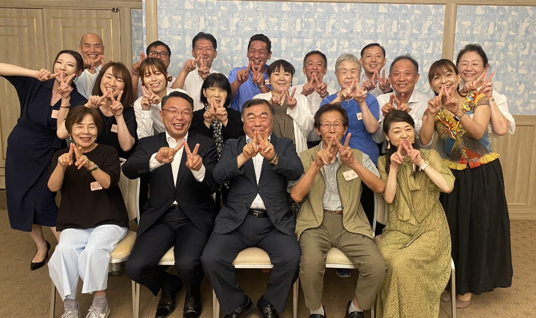 山燕の会 会員の皆様の集合写真